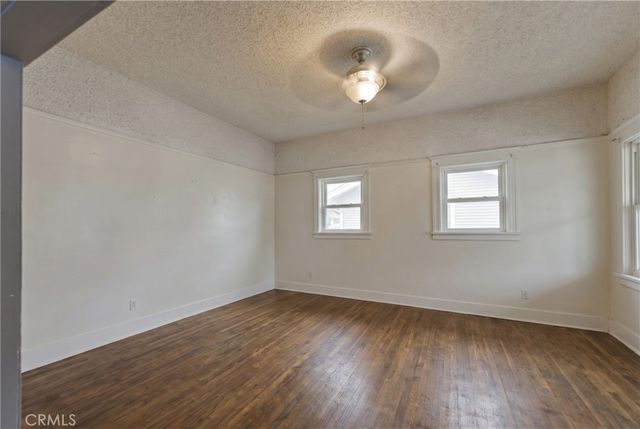 4211 S Flower, Los Angeles, CA 90037
