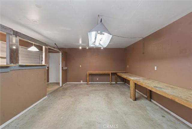 4211 S Flower, Los Angeles, CA 90037