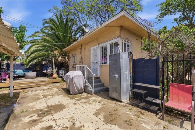 4211 S Flower, Los Angeles, CA 90037