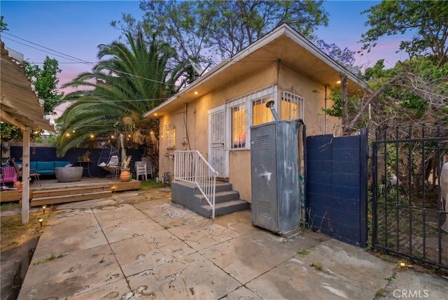 4211 S Flower, Los Angeles, CA 90037