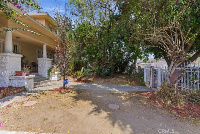 4211 S Flower, Los Angeles, CA 90037