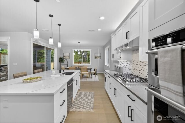 15008 75th Avenue NE, Kenmore, WA 98028