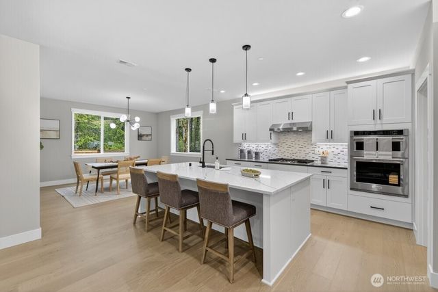15008 75th Avenue NE, Kenmore, WA 98028