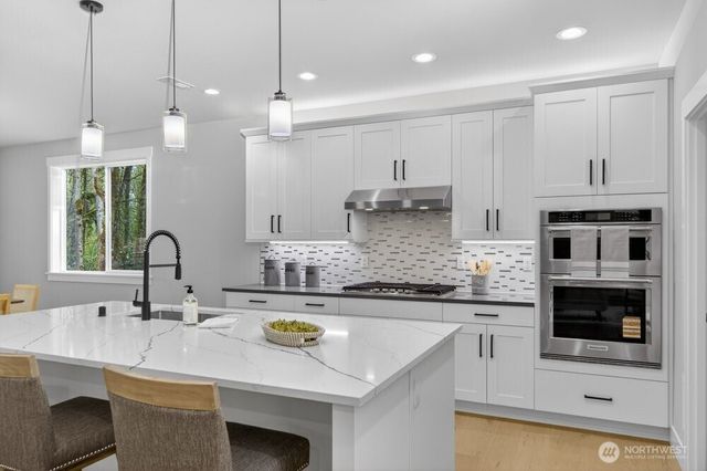 15008 75th Avenue NE, Kenmore, WA 98028