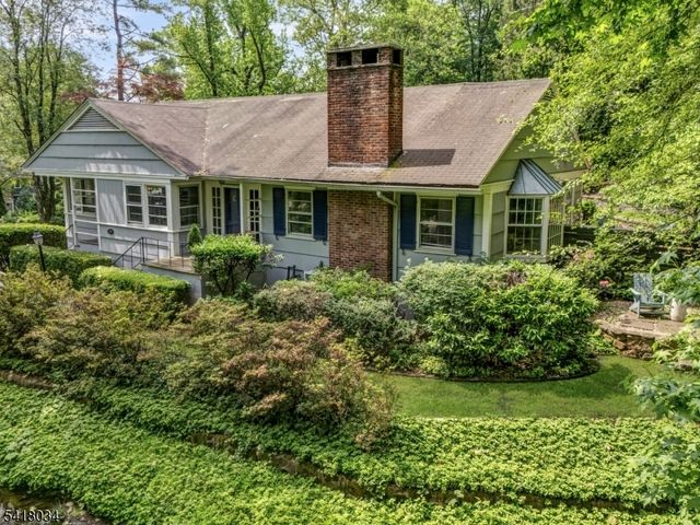 272 Glen Avenue, Millburn Twp., NJ 07041