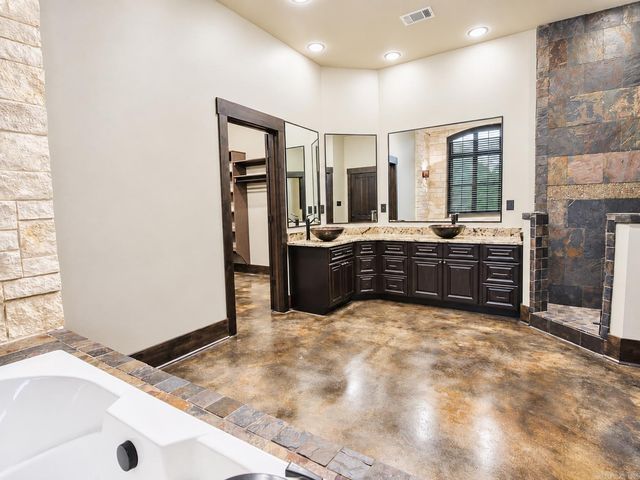 4901 Darr Hill Road, Jonesboro, AR 72404