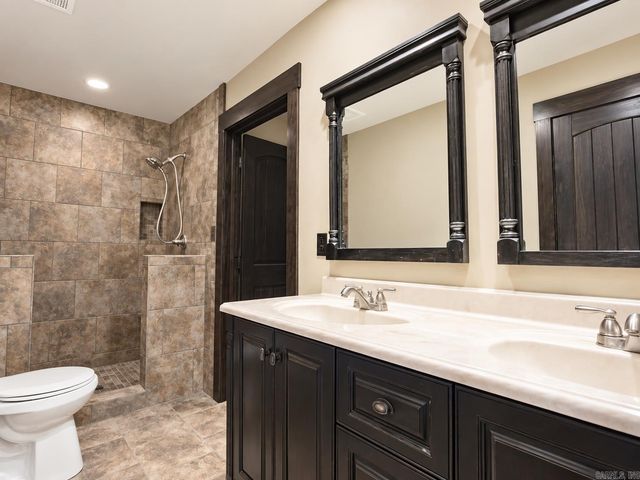 4901 Darr Hill Road, Jonesboro, AR 72404