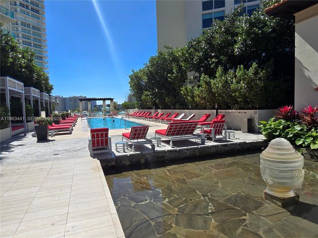 200 Sunny Isles Blvd TH-205, Sunny Isles Beach, FL 33160