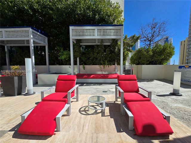 200 Sunny Isles Blvd TH-205, Sunny Isles Beach, FL 33160