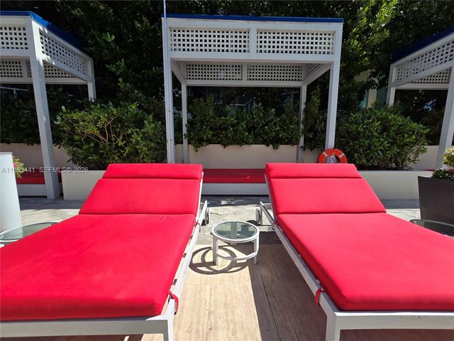 200 Sunny Isles Blvd TH-205, Sunny Isles Beach, FL 33160