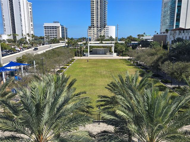 200 Sunny Isles Blvd TH-205, Sunny Isles Beach, FL 33160