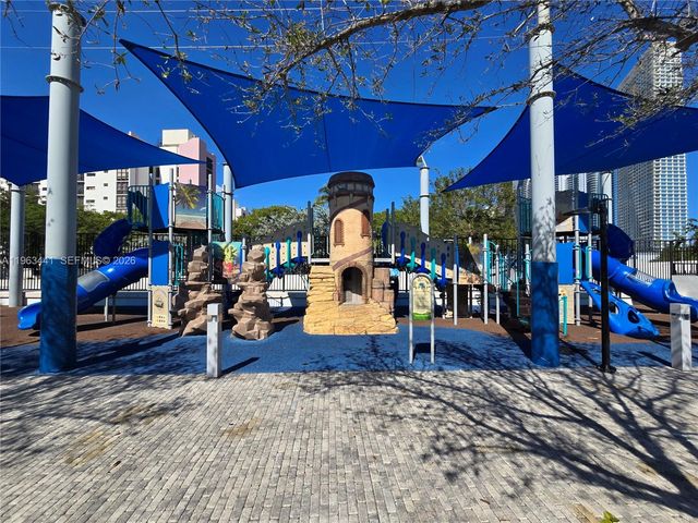 200 Sunny Isles Blvd TH-205, Sunny Isles Beach, FL 33160