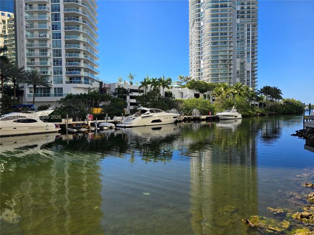200 Sunny Isles Blvd TH-205, Sunny Isles Beach, FL 33160