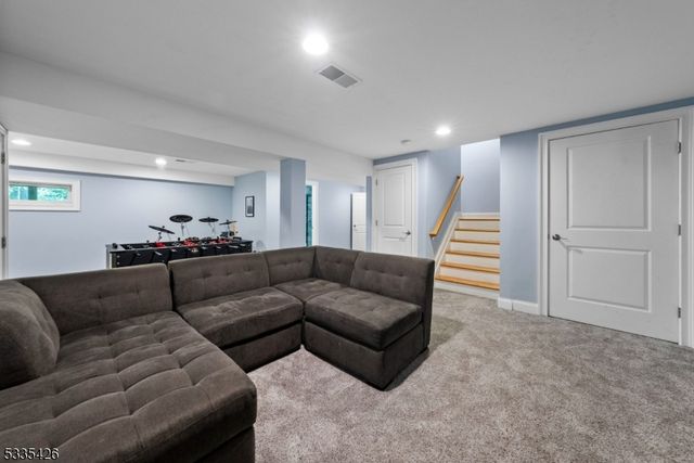 4 Oak Lane Pine Brook, Montville Twp., NJ 07058