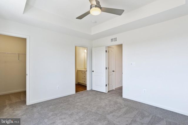 18 CLIFTON MNR, Falling Waters, WV 25419