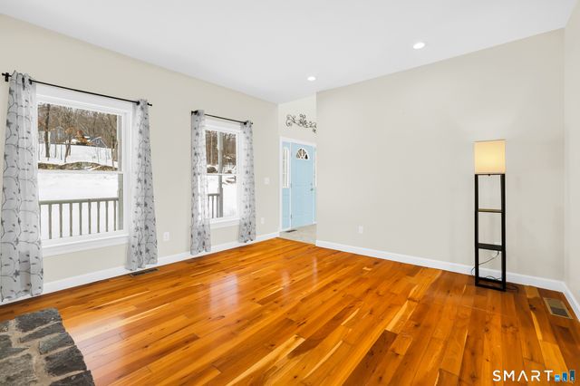 5 Saw Mill Road, Burlington, CT 06013