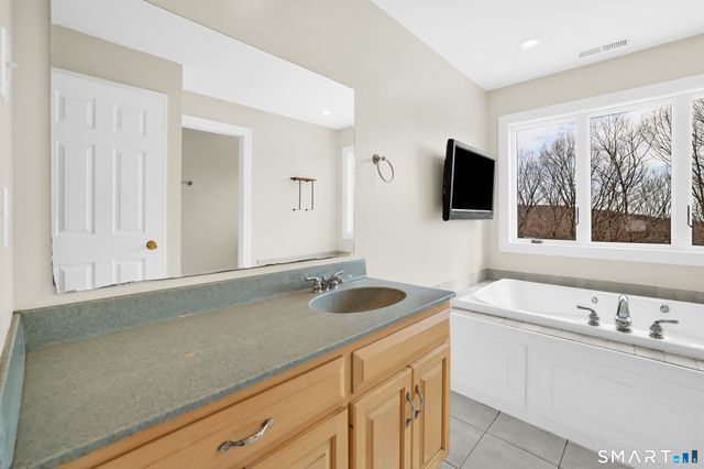 5 Saw Mill Road, Burlington, CT 06013