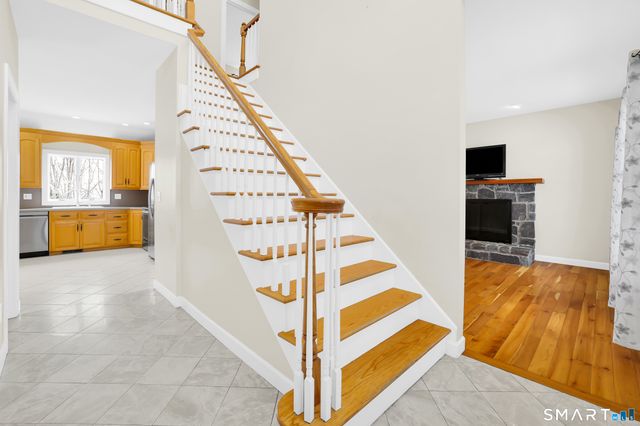 5 Saw Mill Road, Burlington, CT 06013