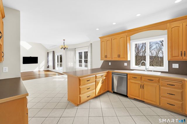 5 Saw Mill Road, Burlington, CT 06013