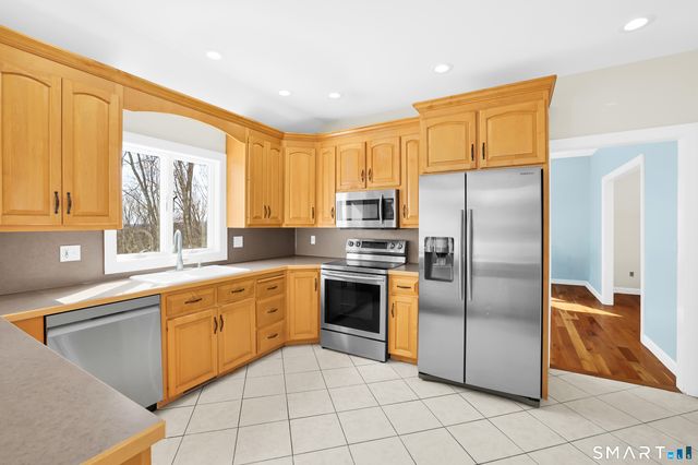 5 Saw Mill Road, Burlington, CT 06013