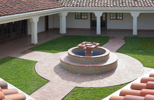 5443 Calzada Del Bosque, Rancho Santa Fe, CA 92067