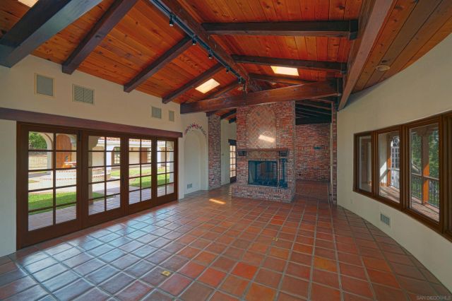 5443 Calzada Del Bosque, Rancho Santa Fe, CA 92067