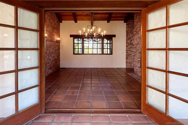 5443 Calzada Del Bosque, Rancho Santa Fe, CA 92067