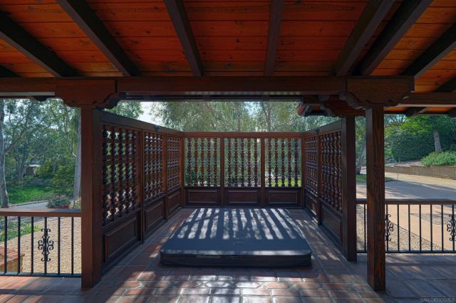 5443 Calzada Del Bosque, Rancho Santa Fe, CA 92067