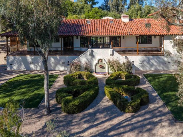 5443 Calzada Del Bosque, Rancho Santa Fe, CA 92067