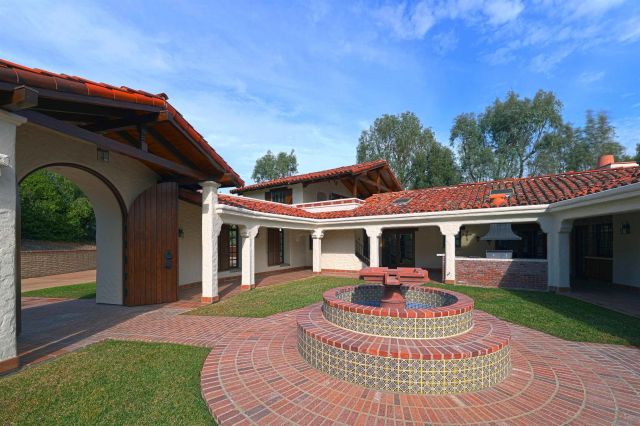 5443 Calzada Del Bosque, Rancho Santa Fe, CA 92067
