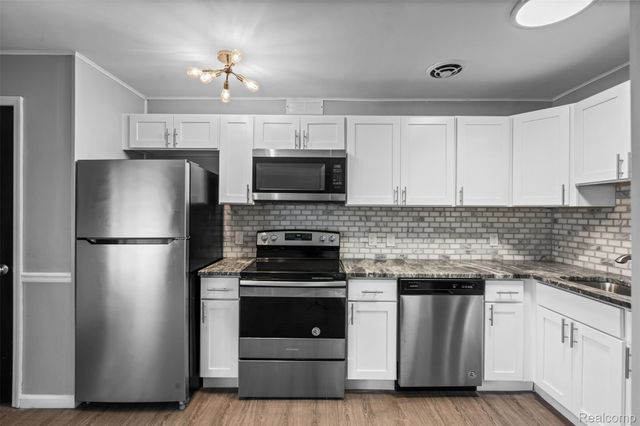 4401 Crooks Road, Royal Oak Charter Township, MI 48073