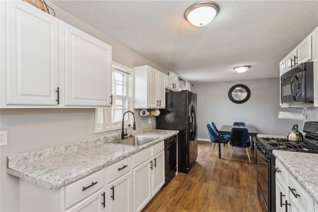 281 Jacolyn Drive NW, Cedar Rapids, IA 52405