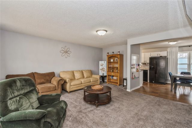 281 Jacolyn Drive NW, Cedar Rapids, IA 52405
