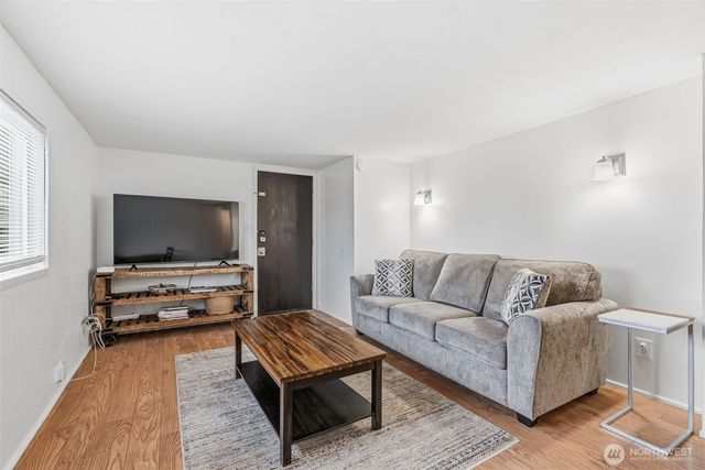 180 Second Street, Cathlamet, WA 98612