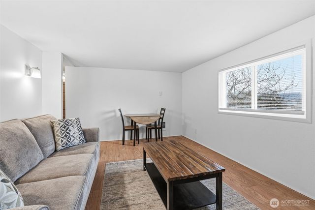 180 Second Street, Cathlamet, WA 98612