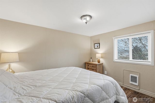 180 Second Street, Cathlamet, WA 98612