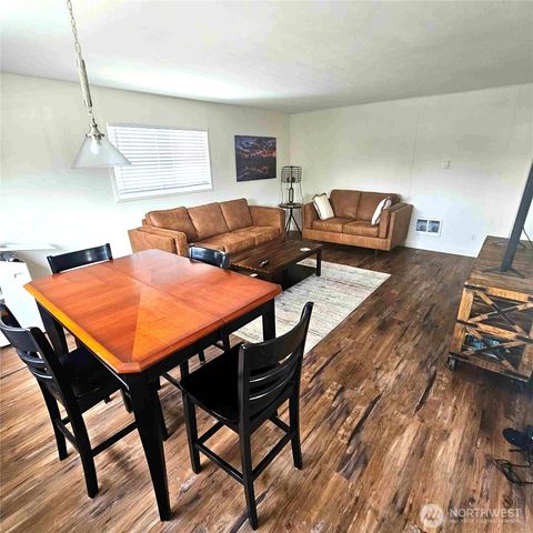 180 Second Street, Cathlamet, WA 98612