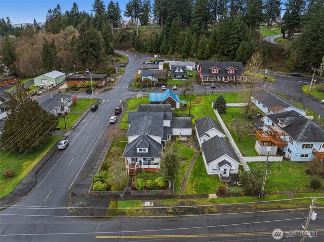 180 Second Street, Cathlamet, WA 98612