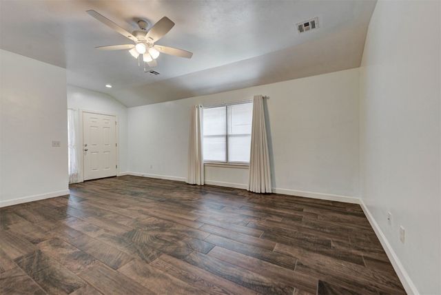 316 SW 4th Place, Newcastle, OK 73065