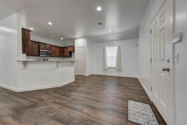 316 SW 4th Place, Newcastle, OK 73065