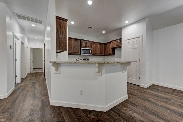 316 SW 4th Place, Newcastle, OK 73065
