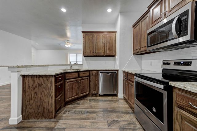 316 SW 4th Place, Newcastle, OK 73065