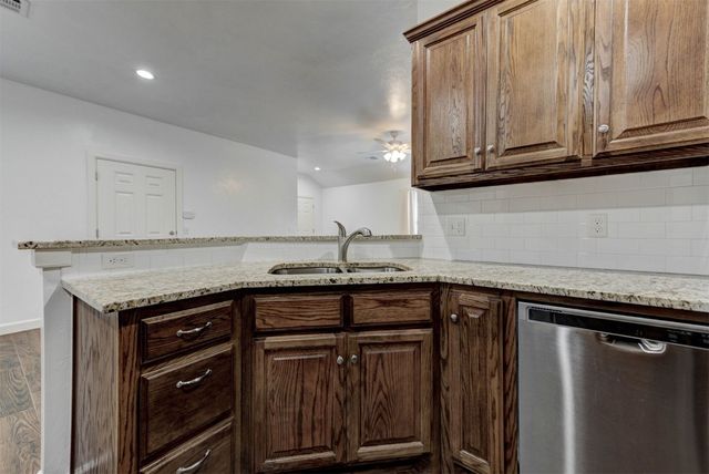 316 SW 4th Place, Newcastle, OK 73065