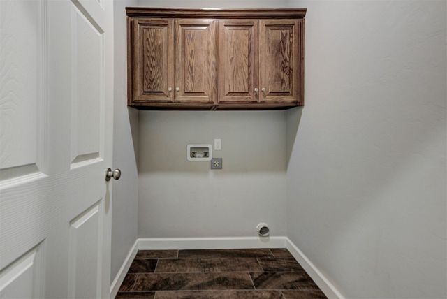 316 SW 4th Place, Newcastle, OK 73065