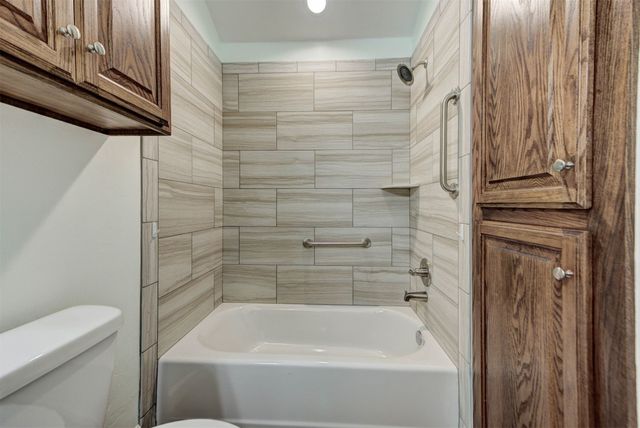 316 SW 4th Place, Newcastle, OK 73065