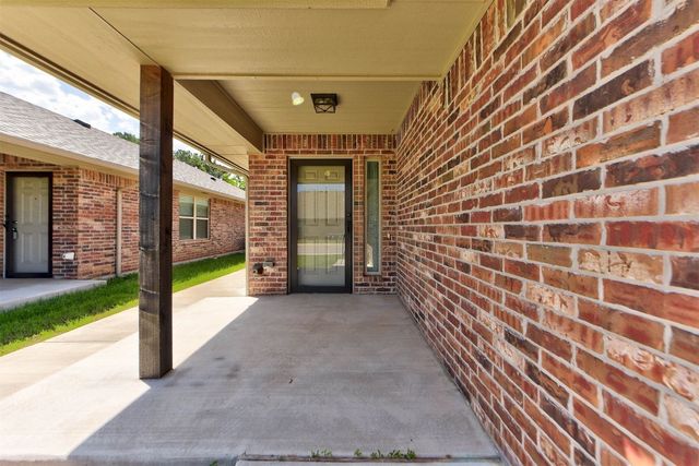 316 SW 4th Place, Newcastle, OK 73065