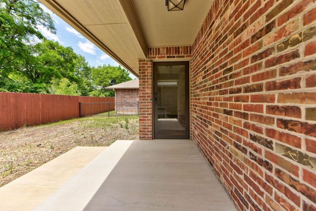 316 SW 4th Place, Newcastle, OK 73065