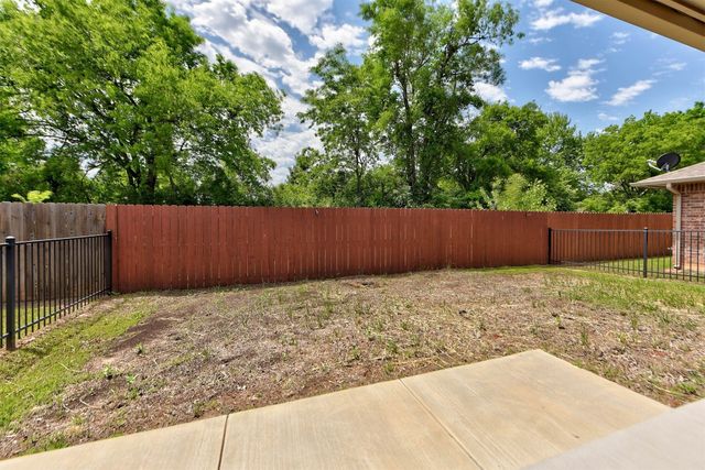 316 SW 4th Place, Newcastle, OK 73065