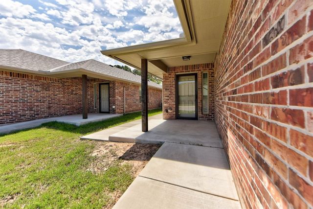 316 SW 4th Place, Newcastle, OK 73065
