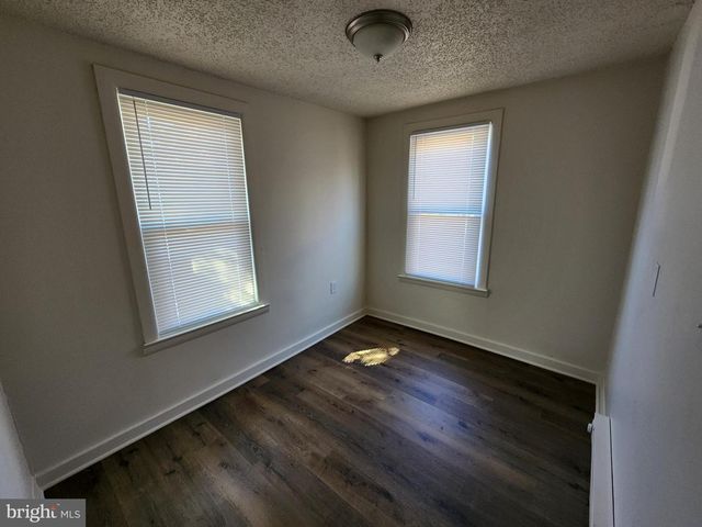 243- 245 E VALLEY RD, Coatesville, PA 19320